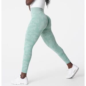 NVGTN Sage Green Camo Seamless Leggings Small